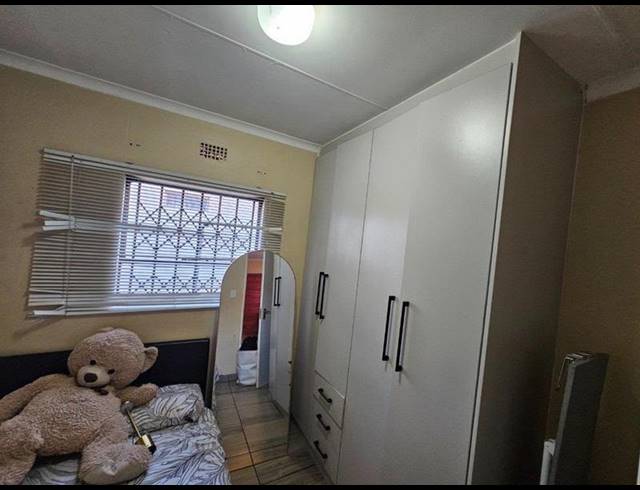 2 BEDROOM HOUSE FOR SALE IN CLAYVILLE